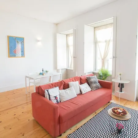 Smooth By City Hosts Apartment