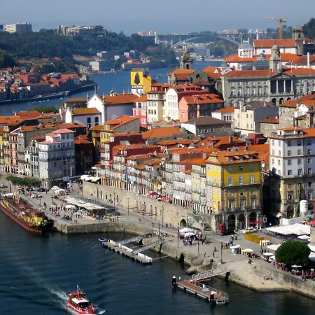 Smooth By Hosts * Oporto